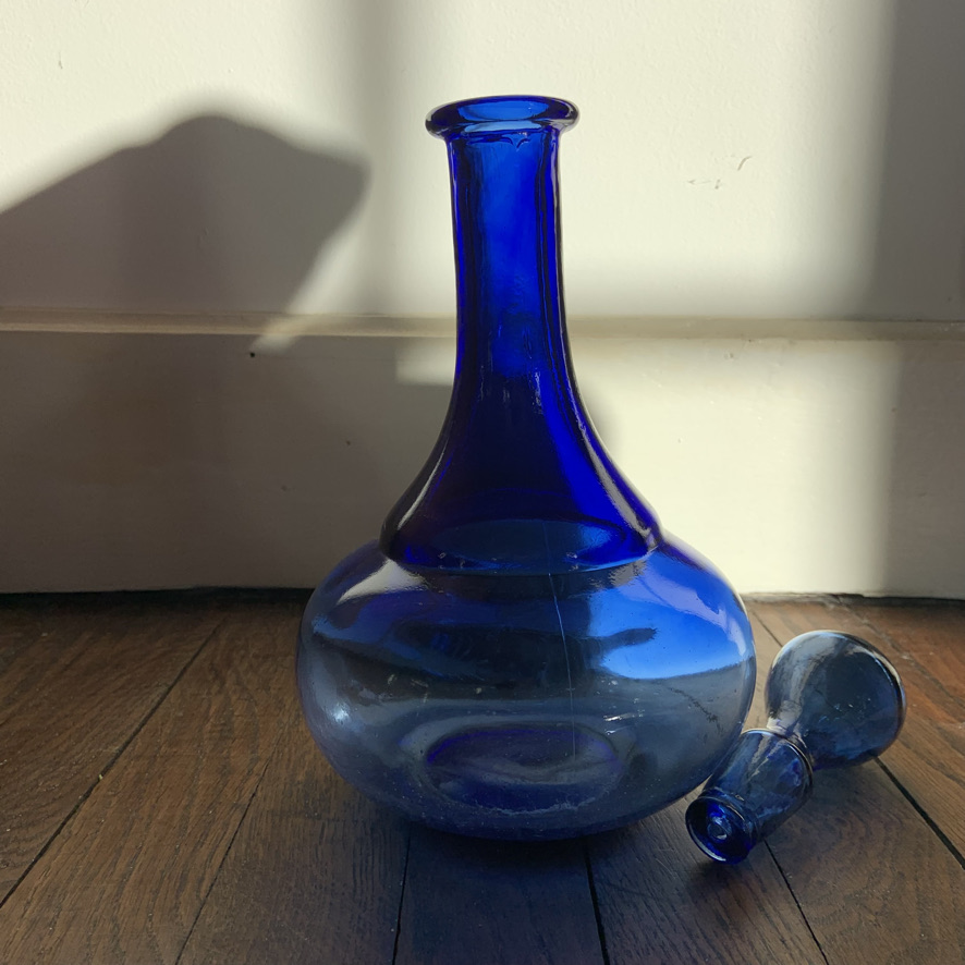 Carafe à eau RAISE / Ø 11 x H. 22 cm / Verre / Bleu